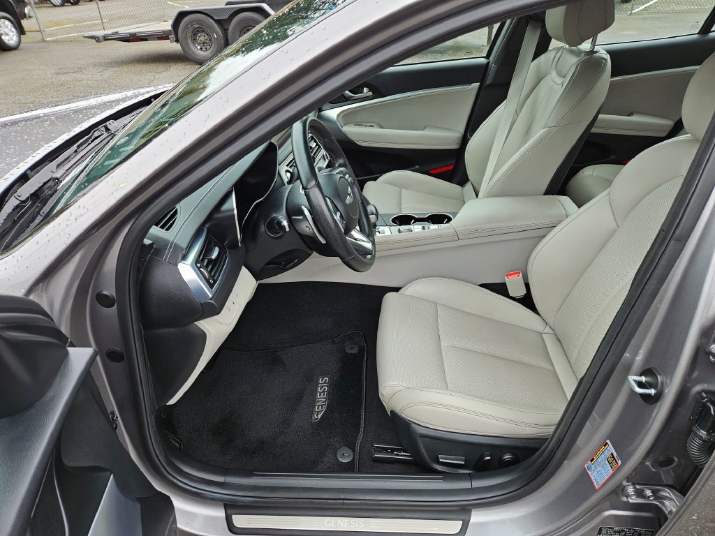 Used 2023 Genesis G70 2.0T RWD image 19