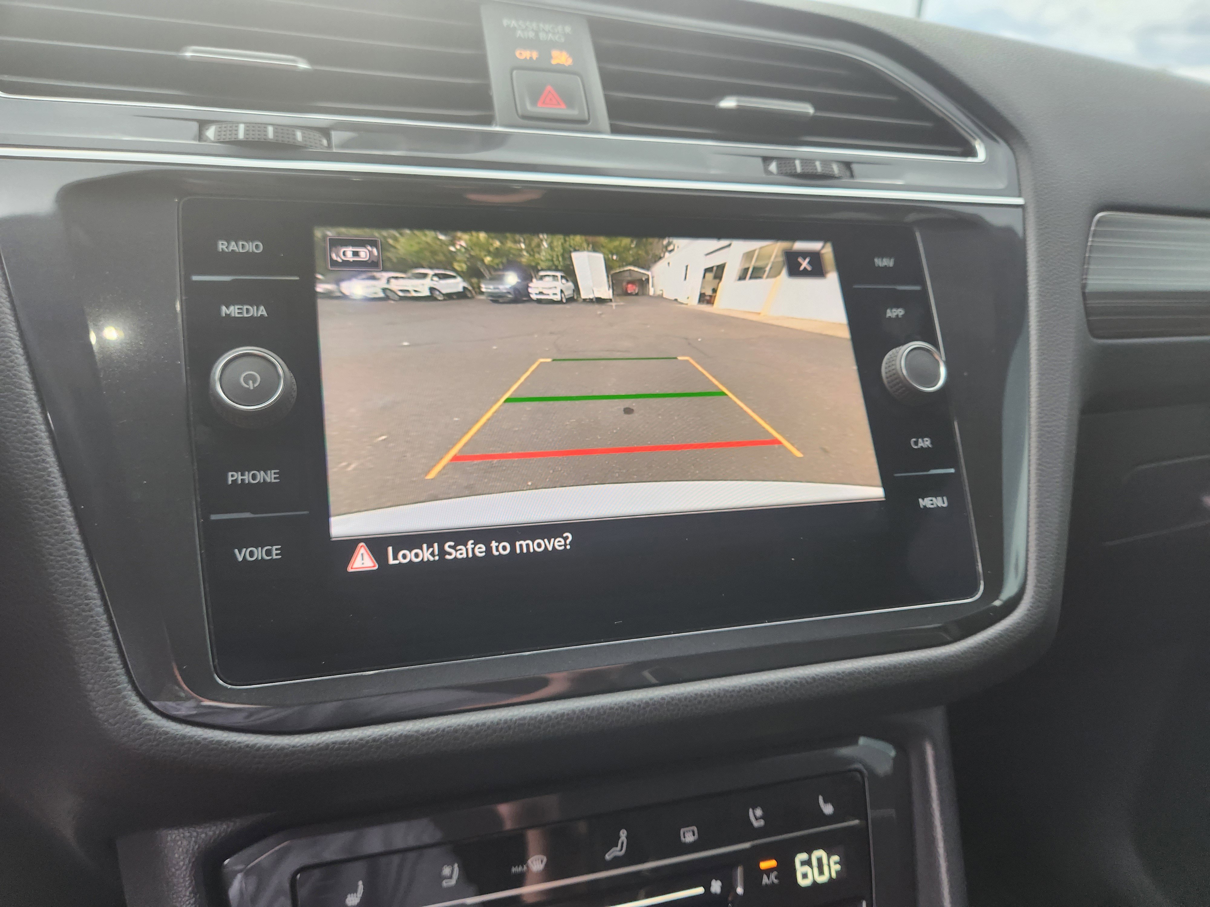 Certified 2022 Volkswagen Tiguan SEL R-Line image 33