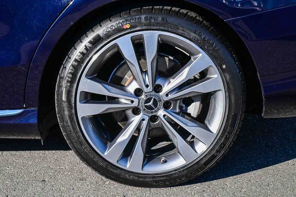 Used 2018 Mercedes-Benz C 300 Sedan image 12