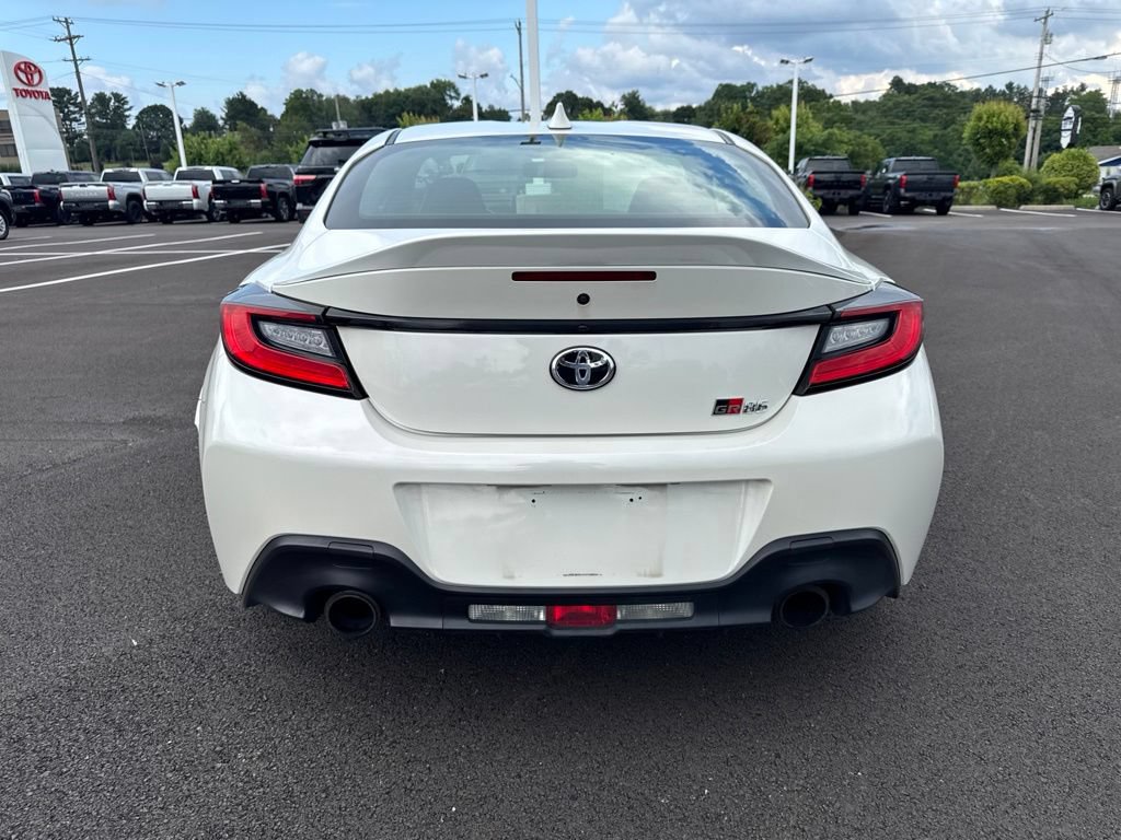 Used 2023 Toyota GR86 Premium w/ ALL Weather Mat Package (TMS) RWD image 6