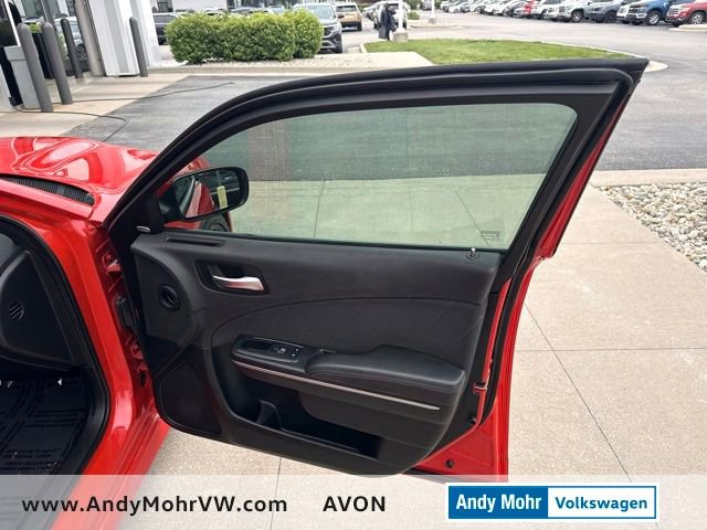 Used 2018 Dodge Charger R/T Scat Pack RWD image 19