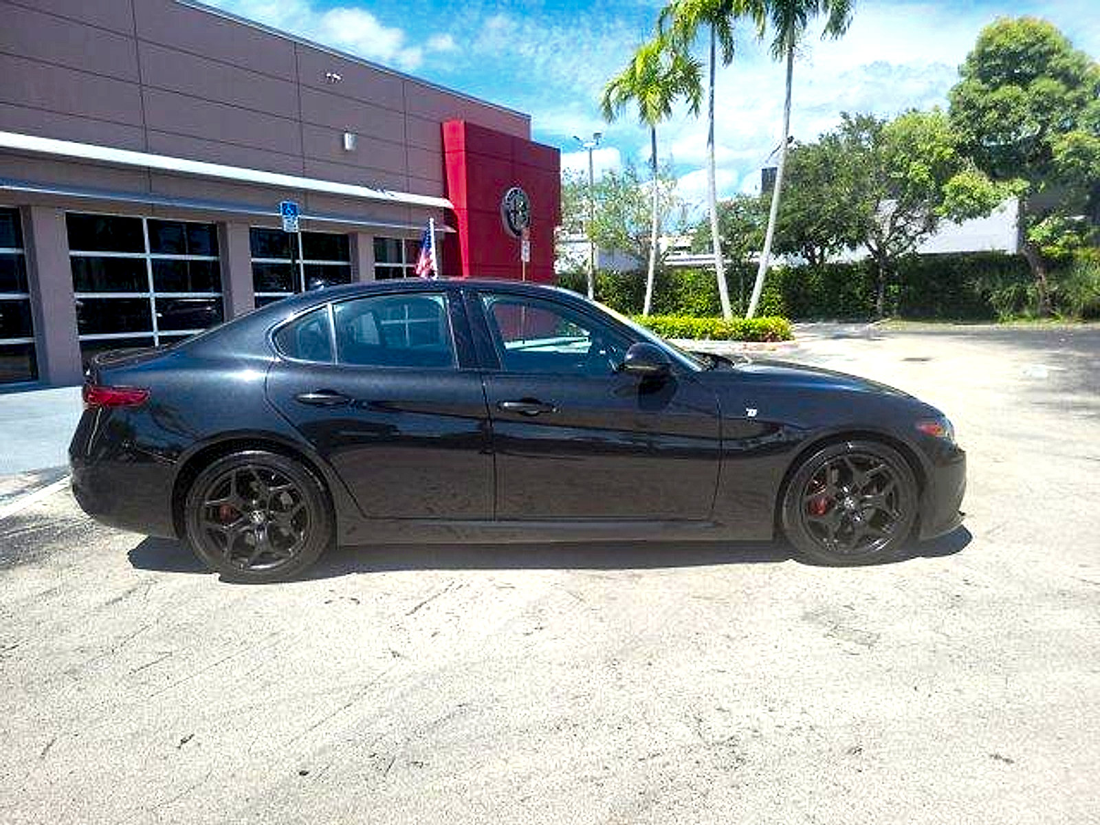 Used 2023 Alfa Romeo Giulia Ti w/ Active Assist Plus Package RWD image 9