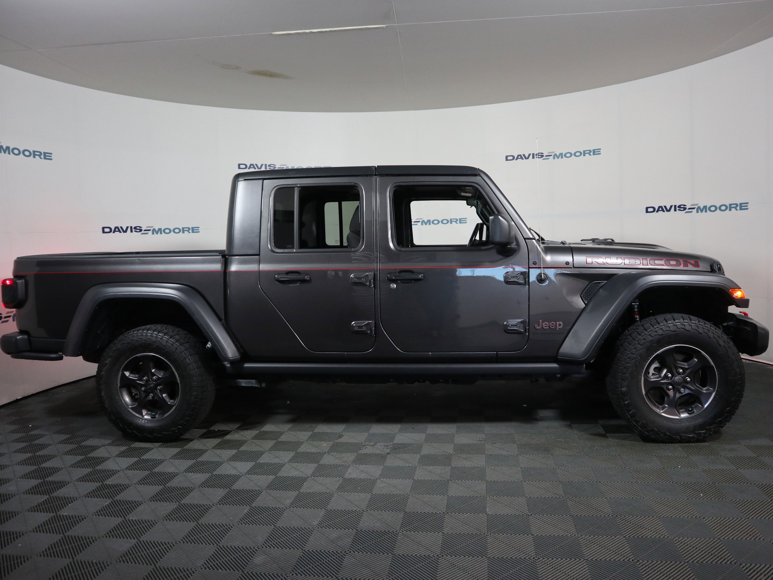 Used 2021 Jeep Gladiator Rubicon w/ Cold Weather Group image 4