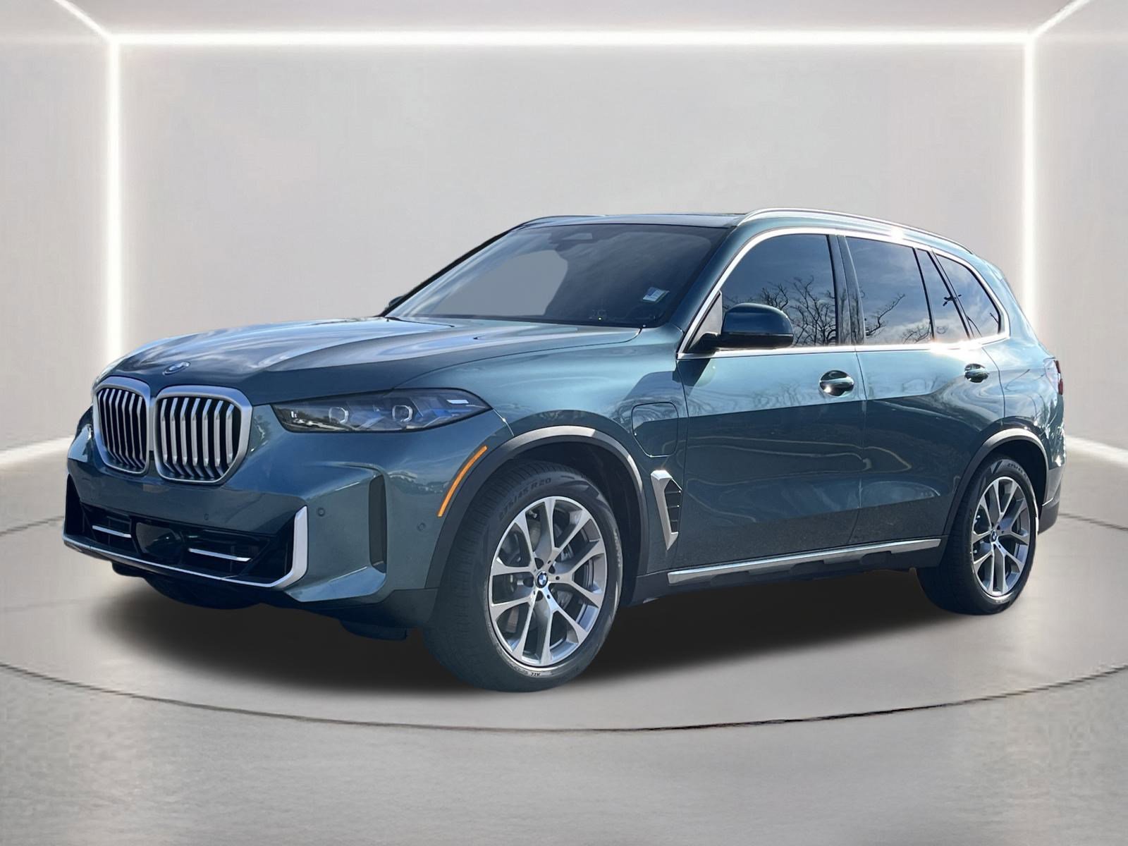 New 2026 BMW X5 xDrive50e w/ Climate Comfort Package AWD/4WD image 24