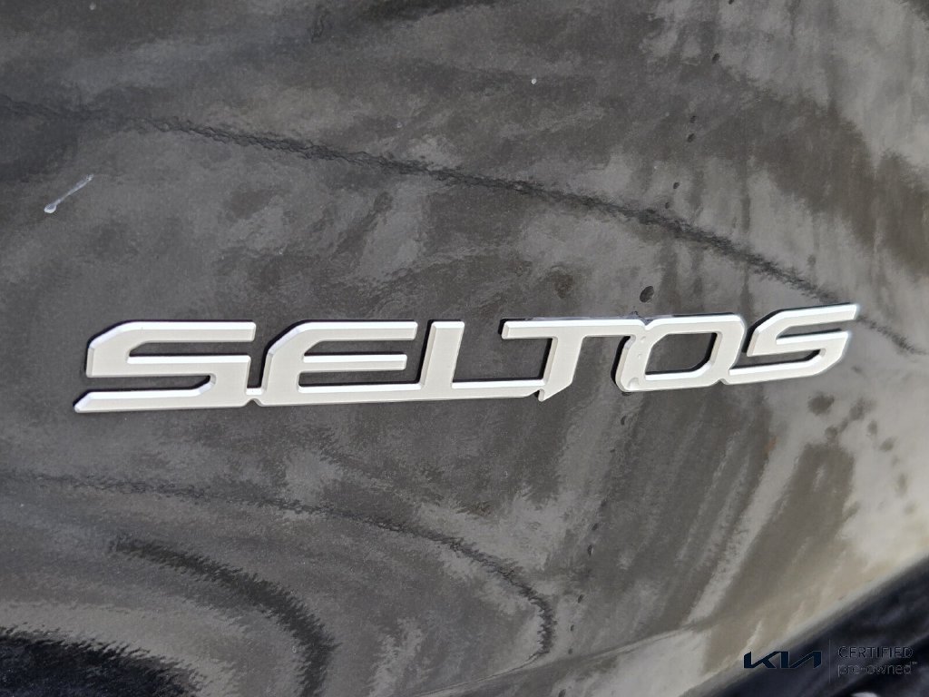 Certified 2025 Kia Seltos EX FWD image 14