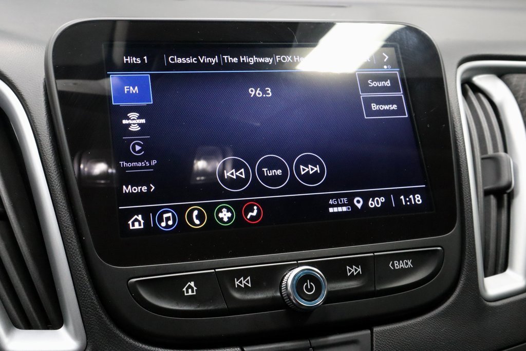 Used 2024 Chevrolet Malibu LT image 3