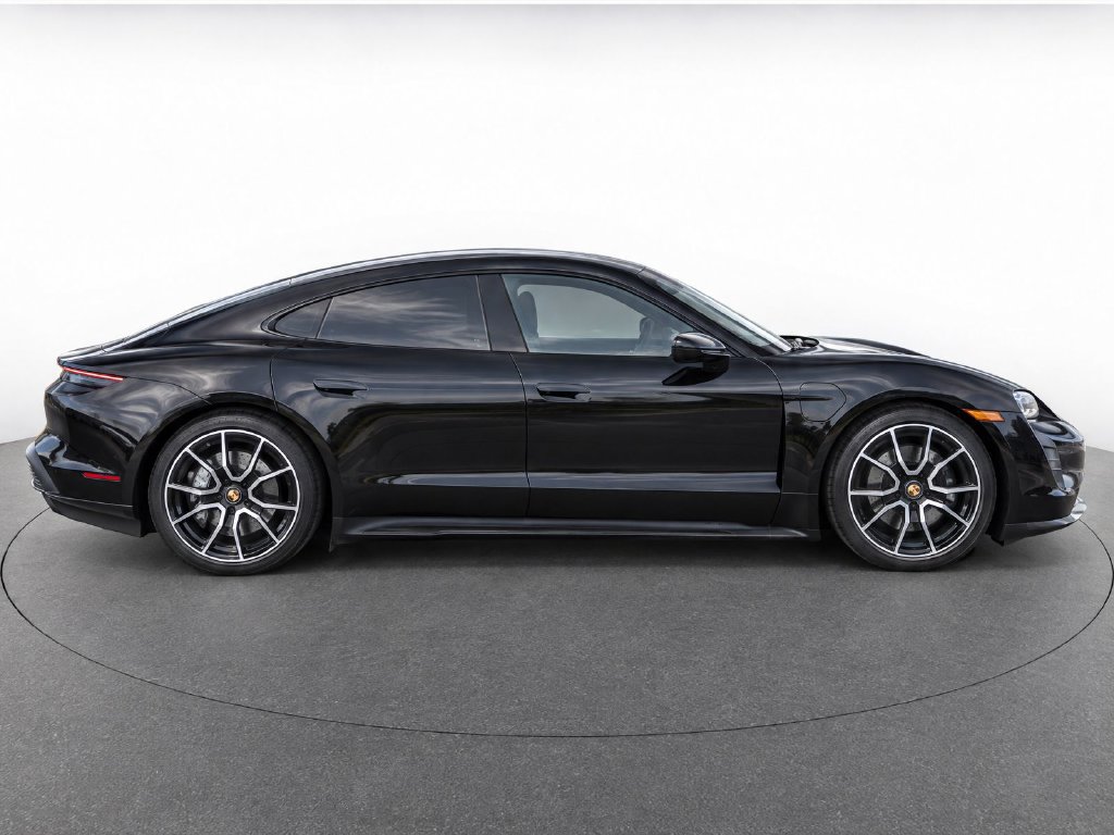 Used 2022 Porsche Taycan Turbo S AWD/4WD image 6