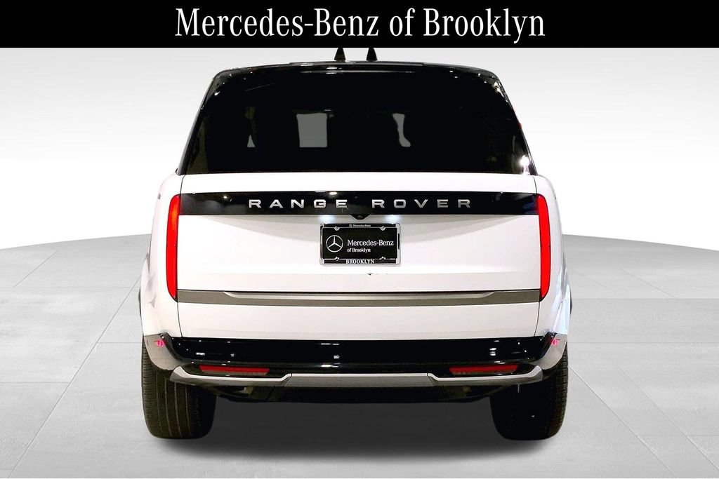 Used 2025 Land Rover Range Rover SE AWD/4WD image 4