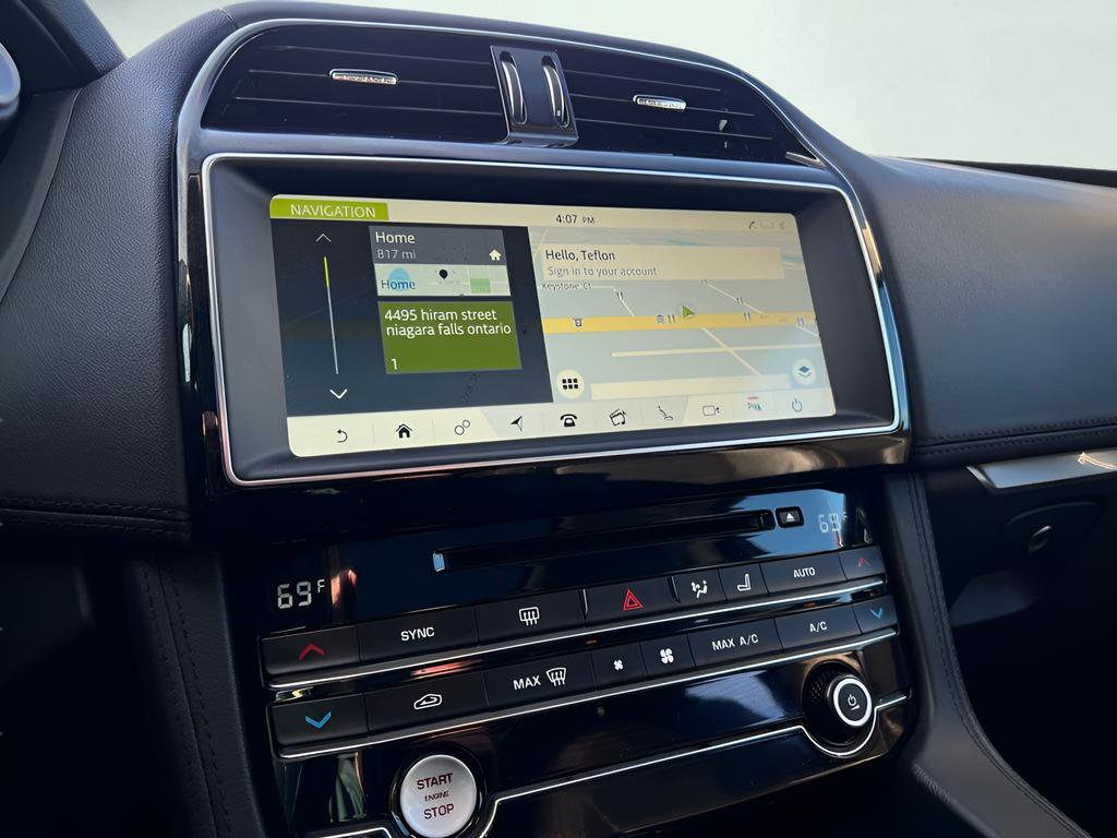 Used 2019 Jaguar F-PACE Prestige image 39