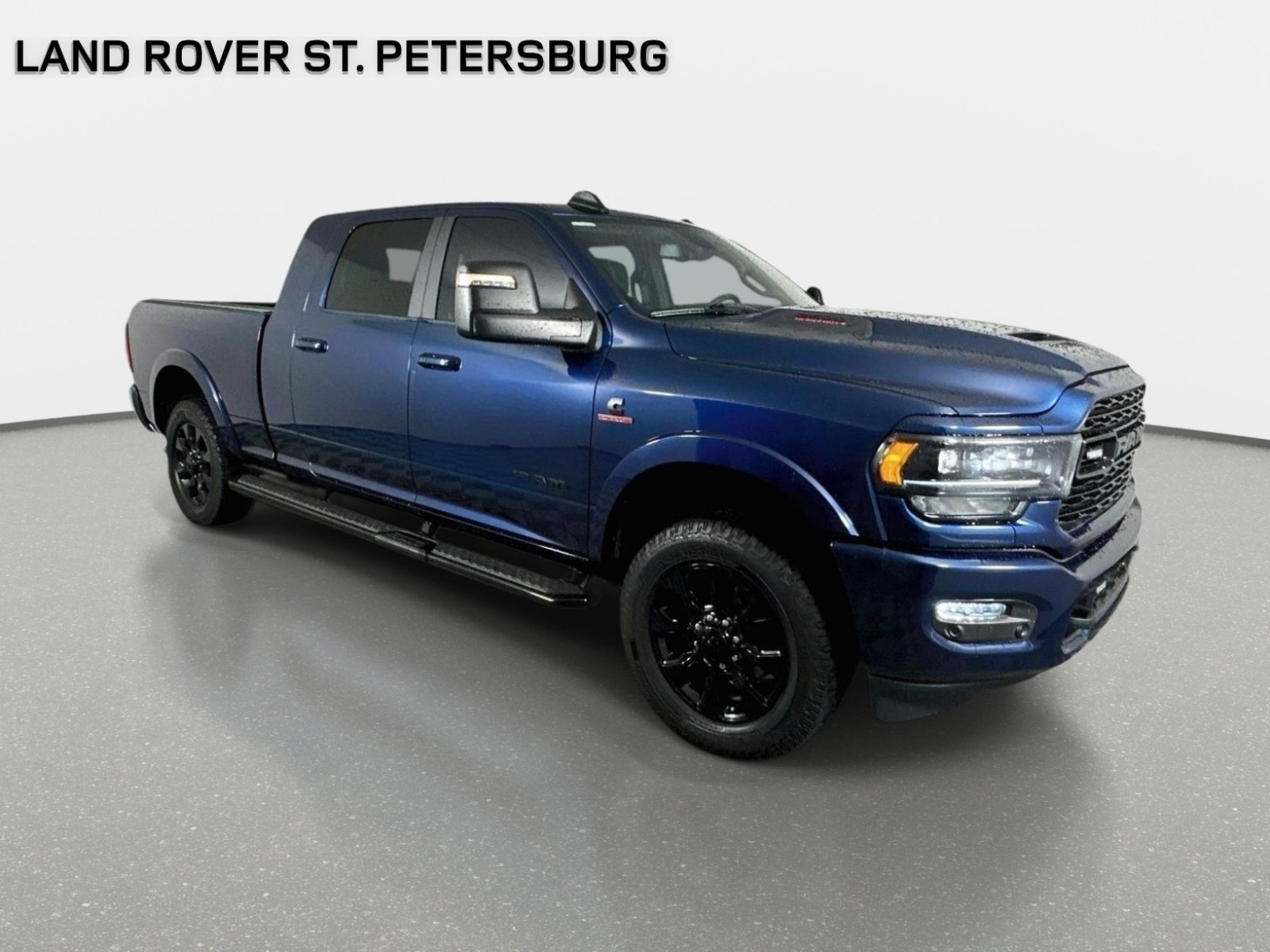 Used 2023 RAM 2500 Limited w/ Night Edition AWD/4WD image 3
