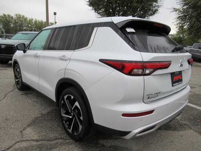 Used 2022 Mitsubishi Outlander SE image 5