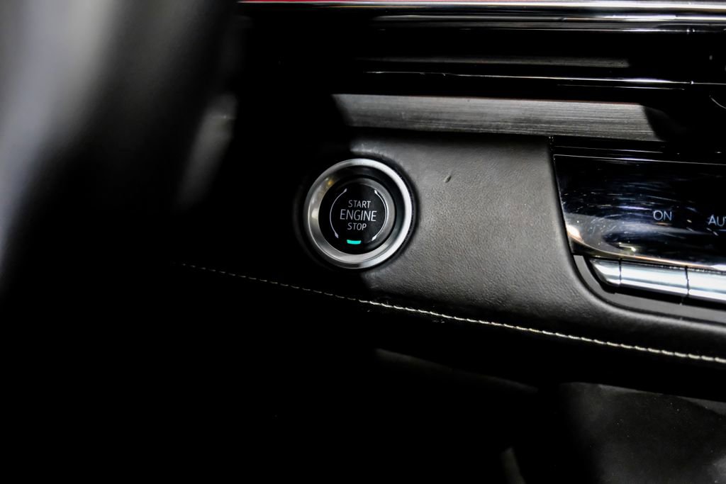 Used 2024 Cadillac Escalade V w/ LPO, ONYX Package image 19