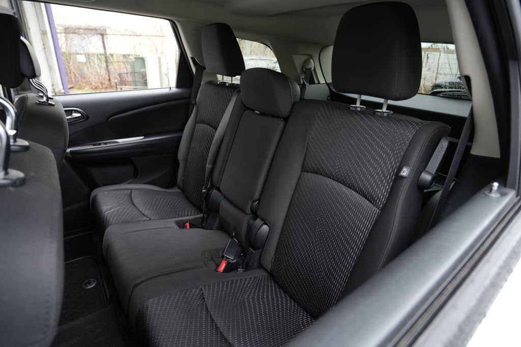 Used 2018 Dodge Journey SE w/ Mopar All Weather Group image 17