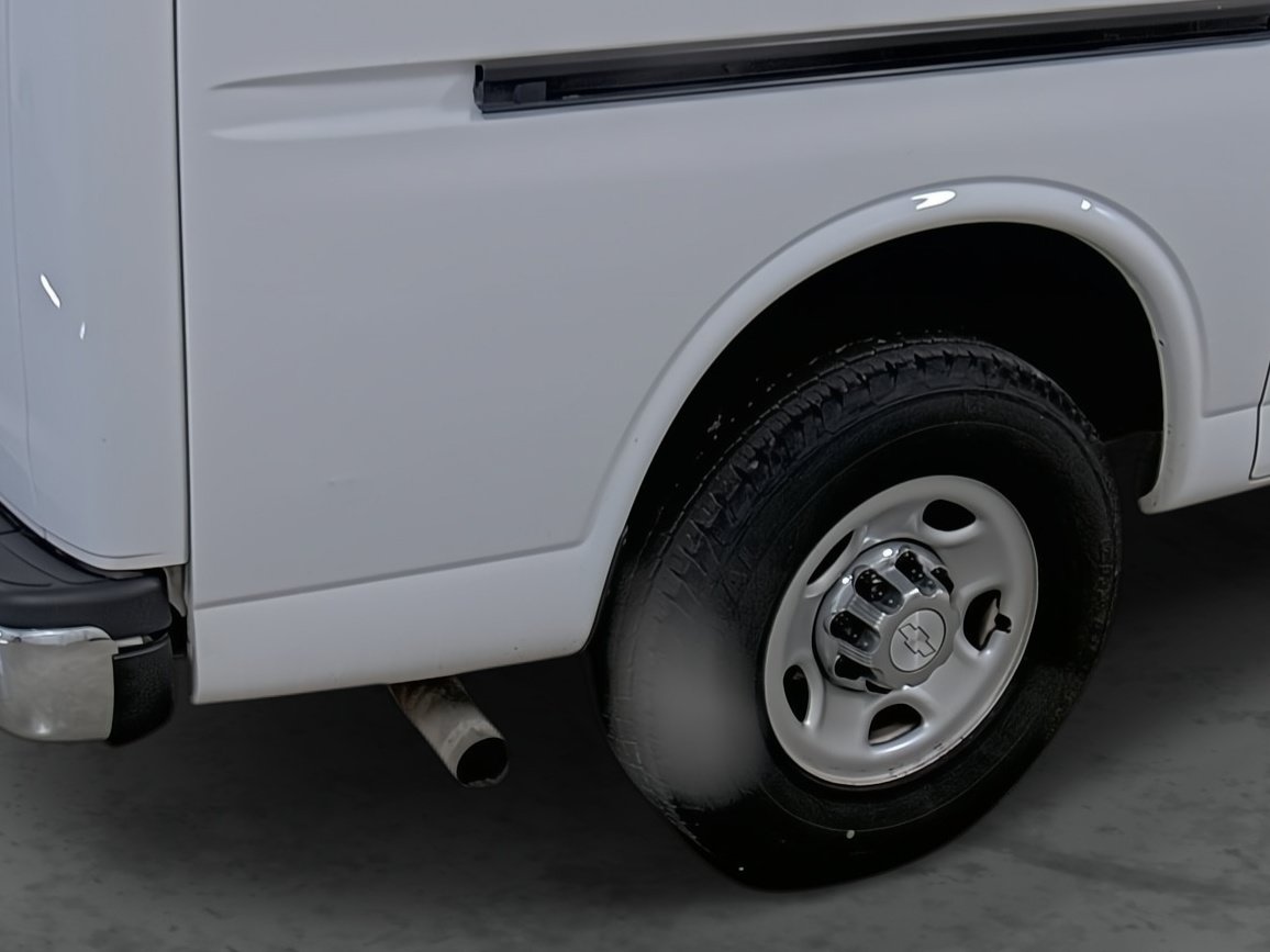 Used 2020 Chevrolet Express 2500 w/ Driver Convenience Package RWD image 12