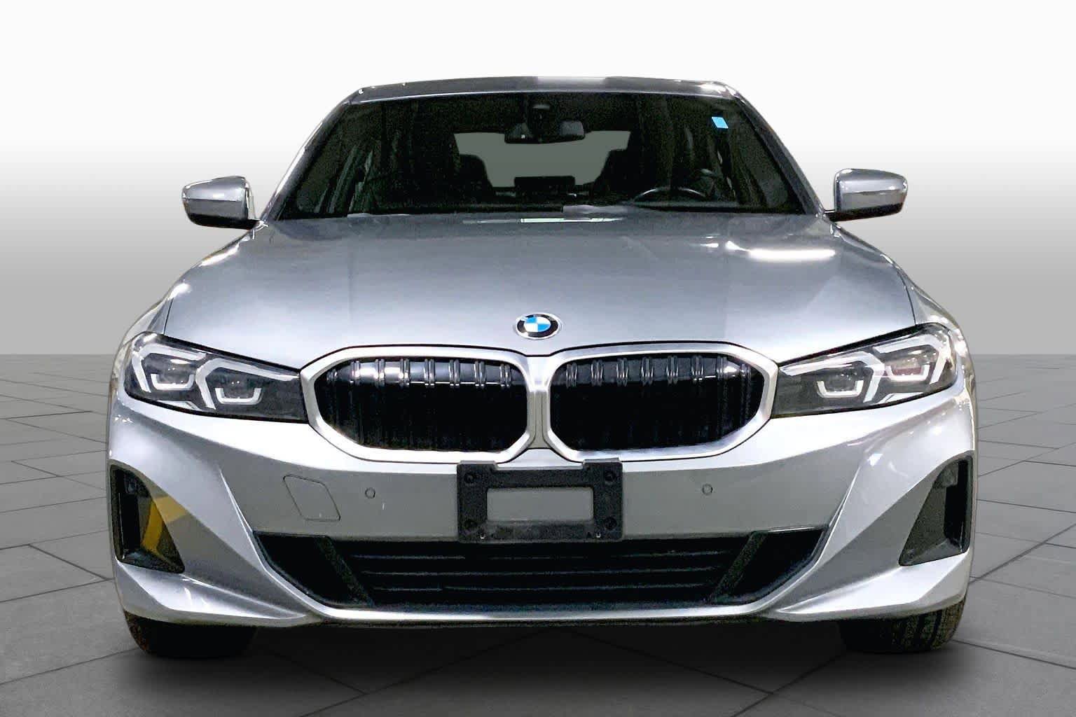 Used 2024 BMW 330i xDrive Sedan w/ Premium Package AWD/4WD image 4