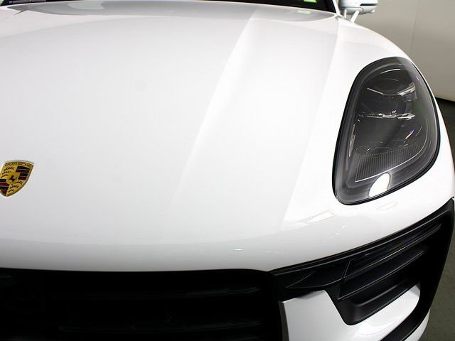 New 2026 Porsche Macan image 11