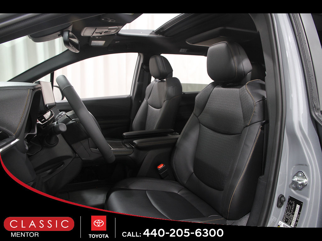 Certified 2026 Toyota Sienna XLE Woodland Edition AWD/4WD image 5