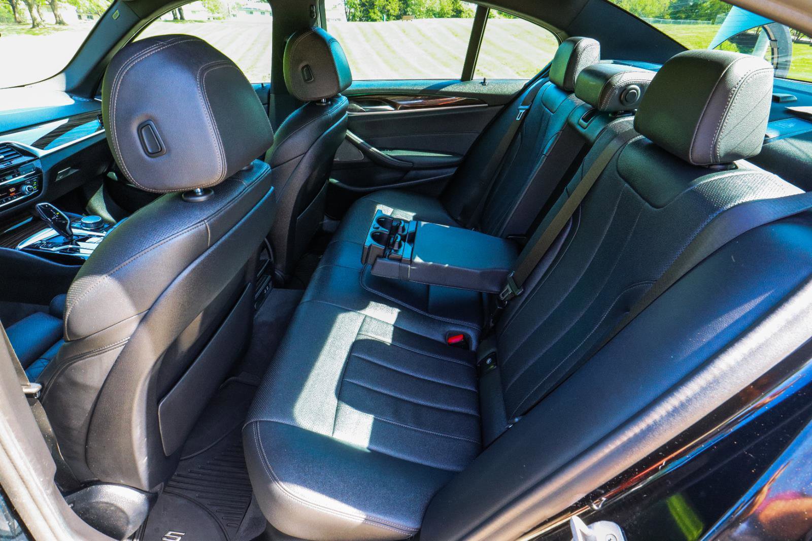 Used 2021 BMW 530i xDrive w/ Premium Package AWD/4WD image 40