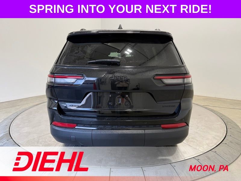 Certified 2023 Jeep Grand Cherokee L Limited w/ Black Appearance Package image 6