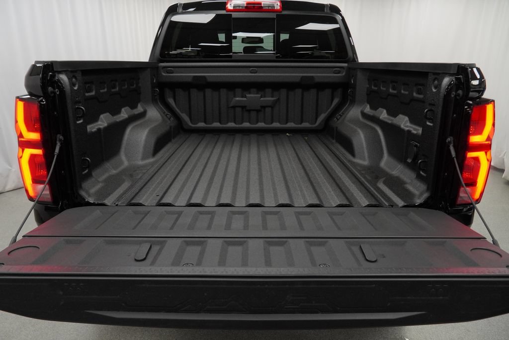New 2026 Chevrolet Colorado ZR2 w/ Technology Package AWD/4WD image 26
