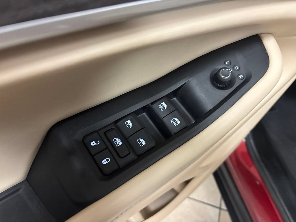 Used 2023 Jeep Grand Cherokee L Limited AWD/4WD image 26