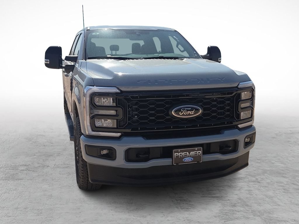 New 2026 Ford F250 Lariat w/ Black Appearance Package AWD/4WD image 2