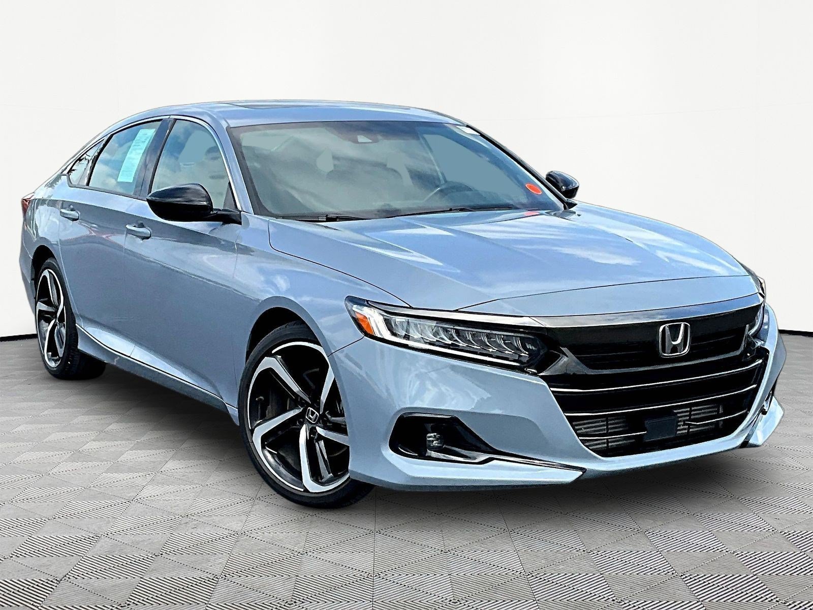 Used 2022 Honda Accord Sport image 3