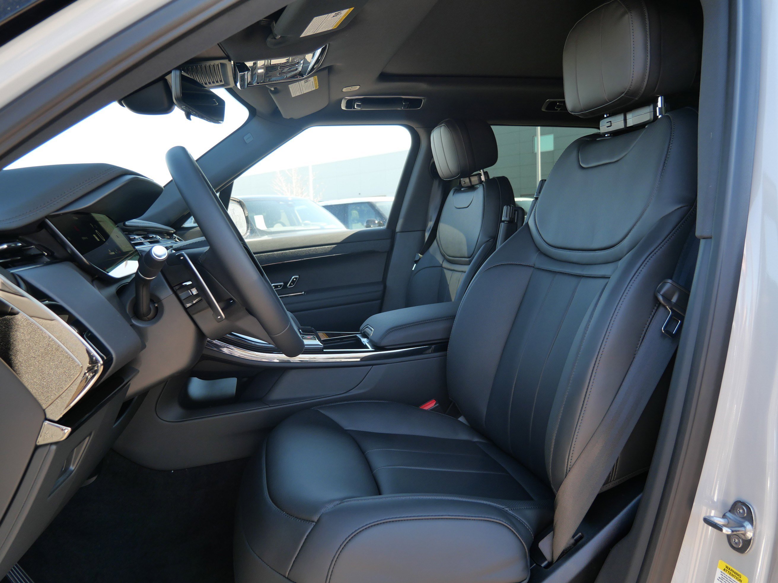 New 2026 Land Rover Range Rover Sport Dynamic SE AWD/4WD image 3