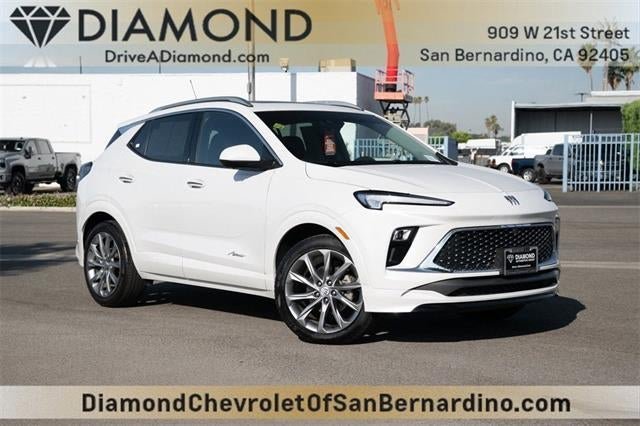 Used 2025 Buick Encore GX Avenir w/ Avenir Technology Package image 1