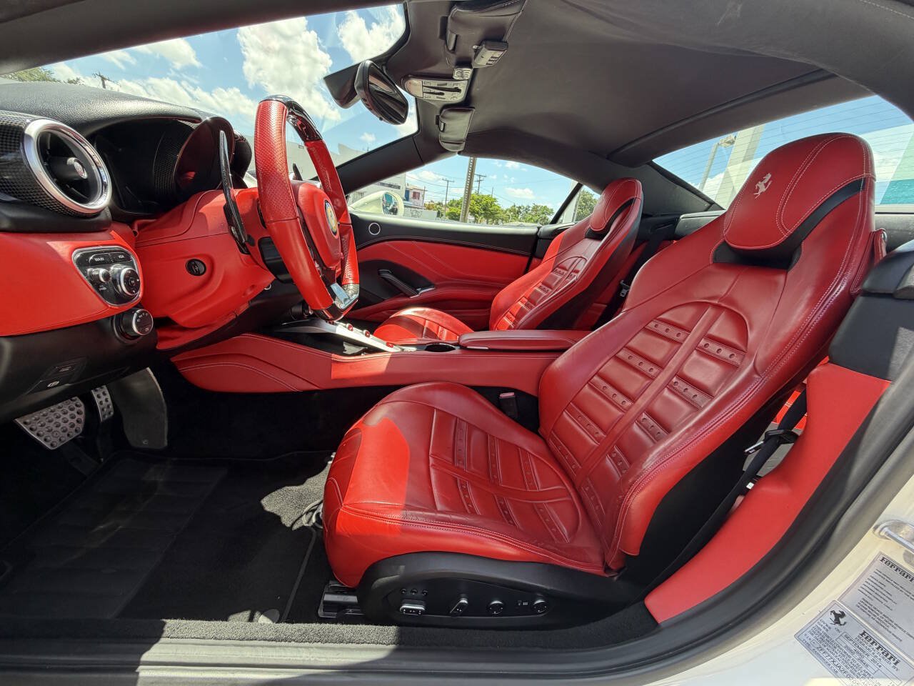 Used 2015 Ferrari California T RWD image 31