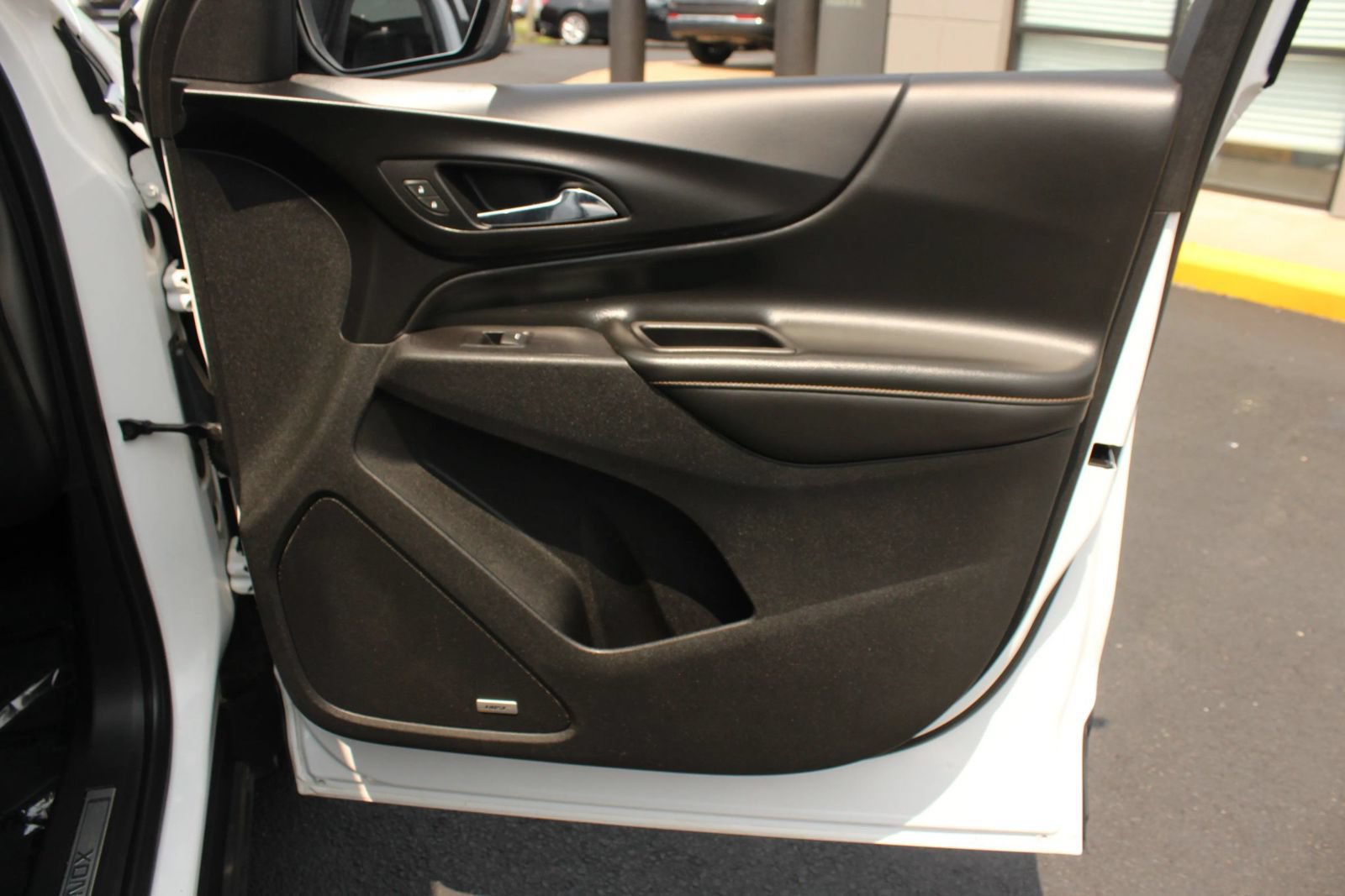 Used 2018 Chevrolet Equinox Premier AWD/4WD image 25