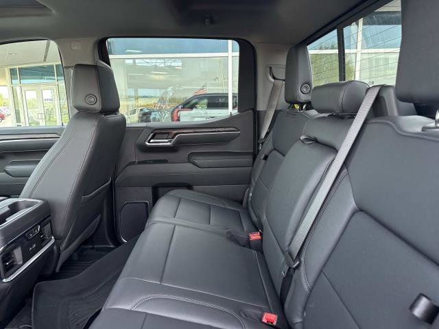 Used 2025 GMC Sierra 1500 SLT w/ SLT Convenience Package AWD/4WD image 23
