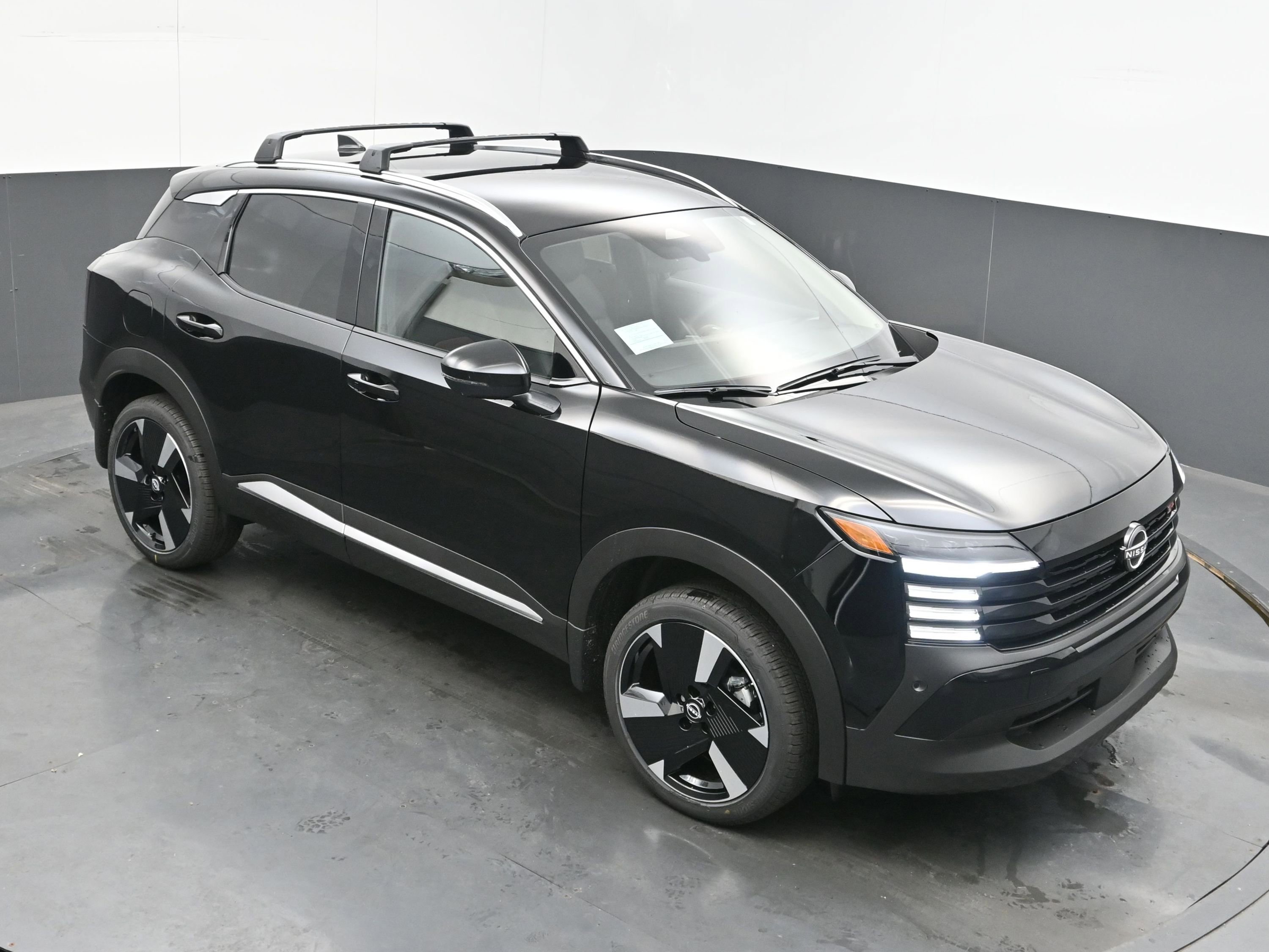 New 2026 Nissan Kicks SR w/ Cold Weather Package image 29