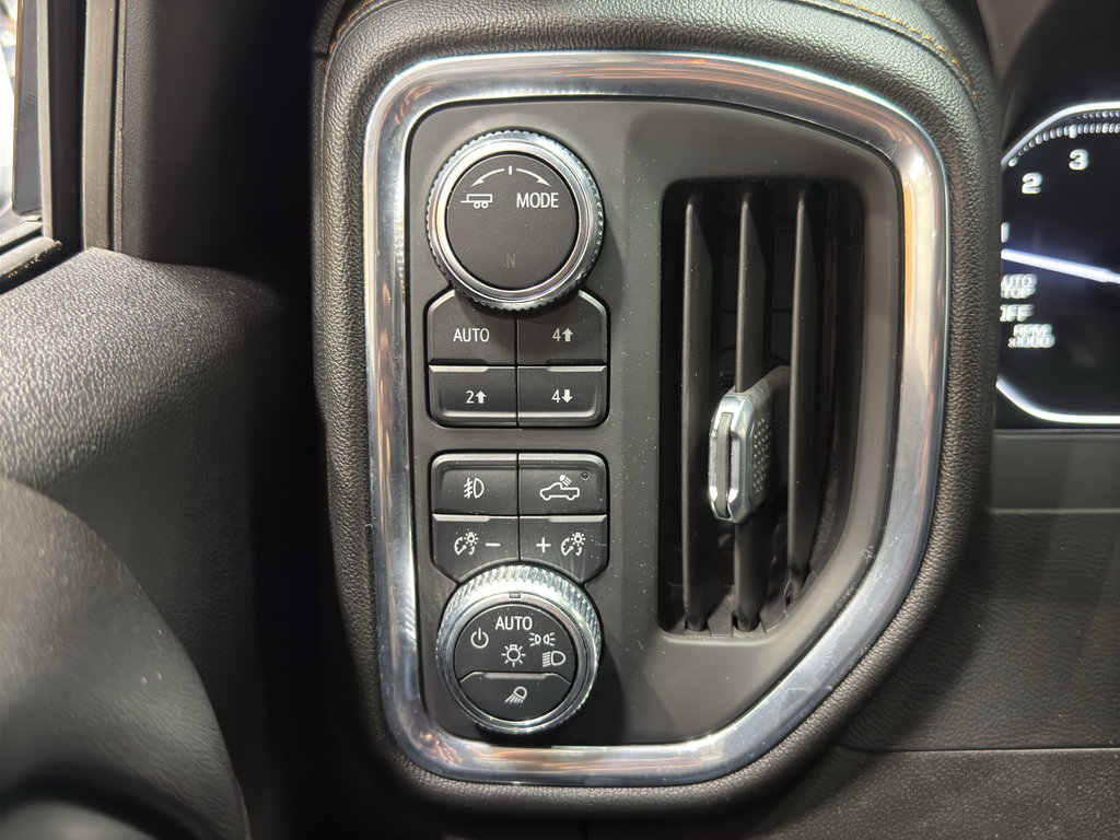 Certified 2021 GMC Sierra 1500 AT4 w/ AT4 Preferred Package image 36