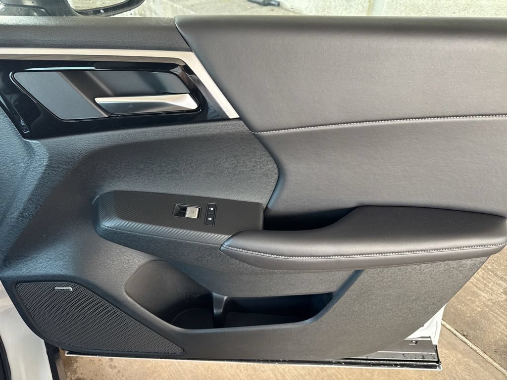 New 2026 Mitsubishi Outlander AWD image 39