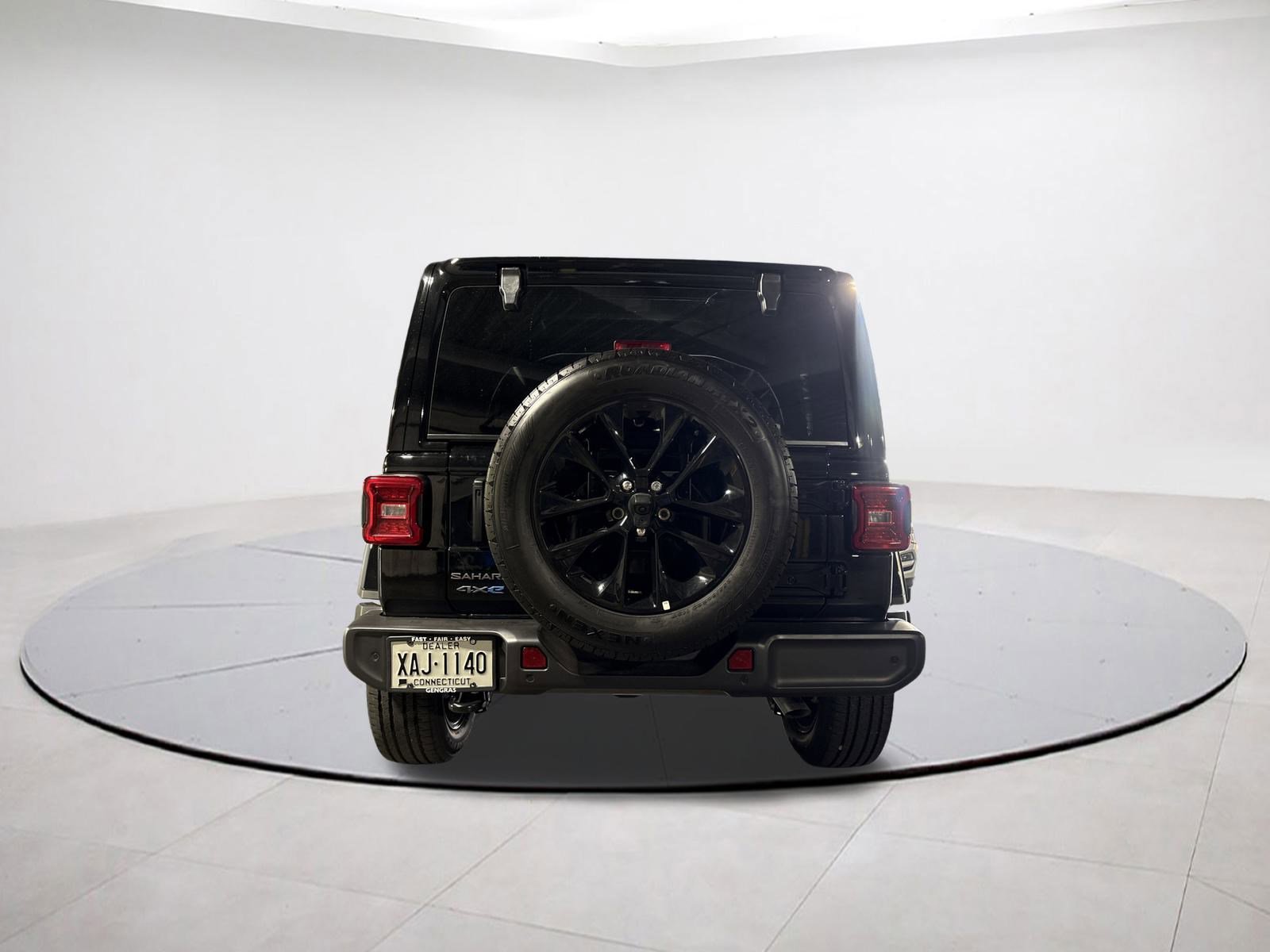 Certified 2025 Jeep Wrangler Sahara image 5