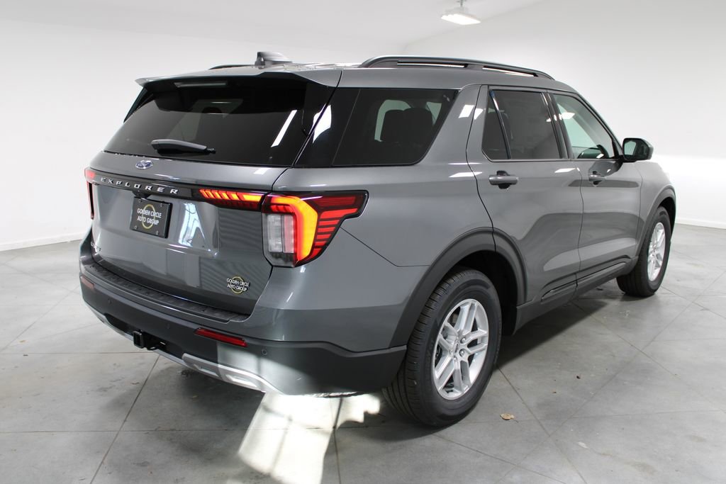 New 2026 Ford Explorer Active w/ Active Comfort Package image 8