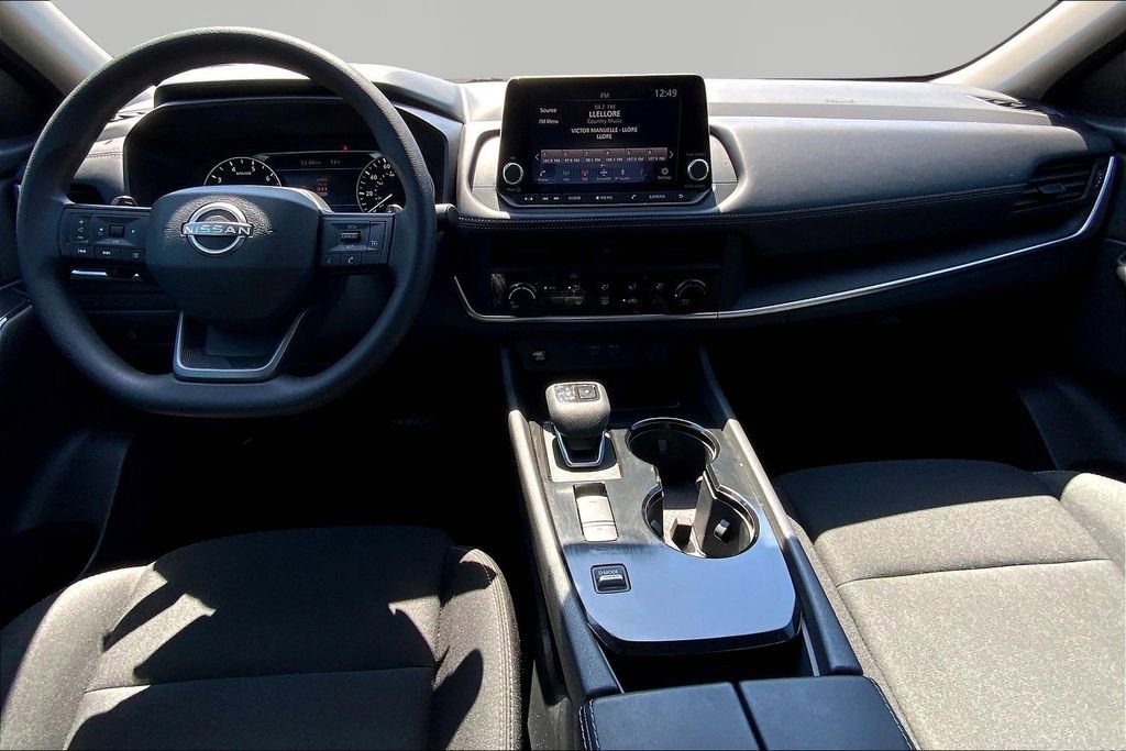 Used 2025 Nissan Rogue S image 7