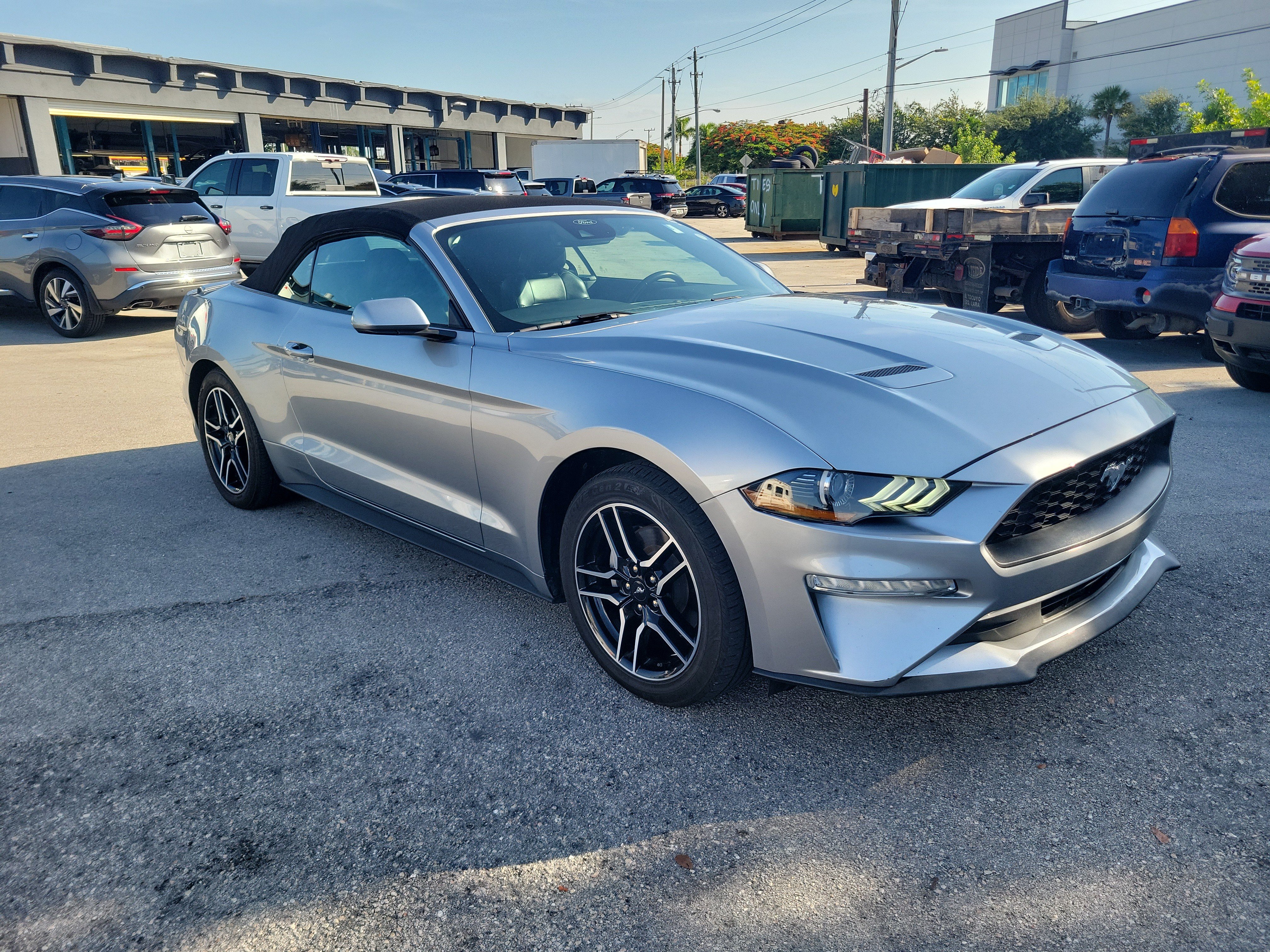 Used 2023 Ford Mustang Premium RWD image 3