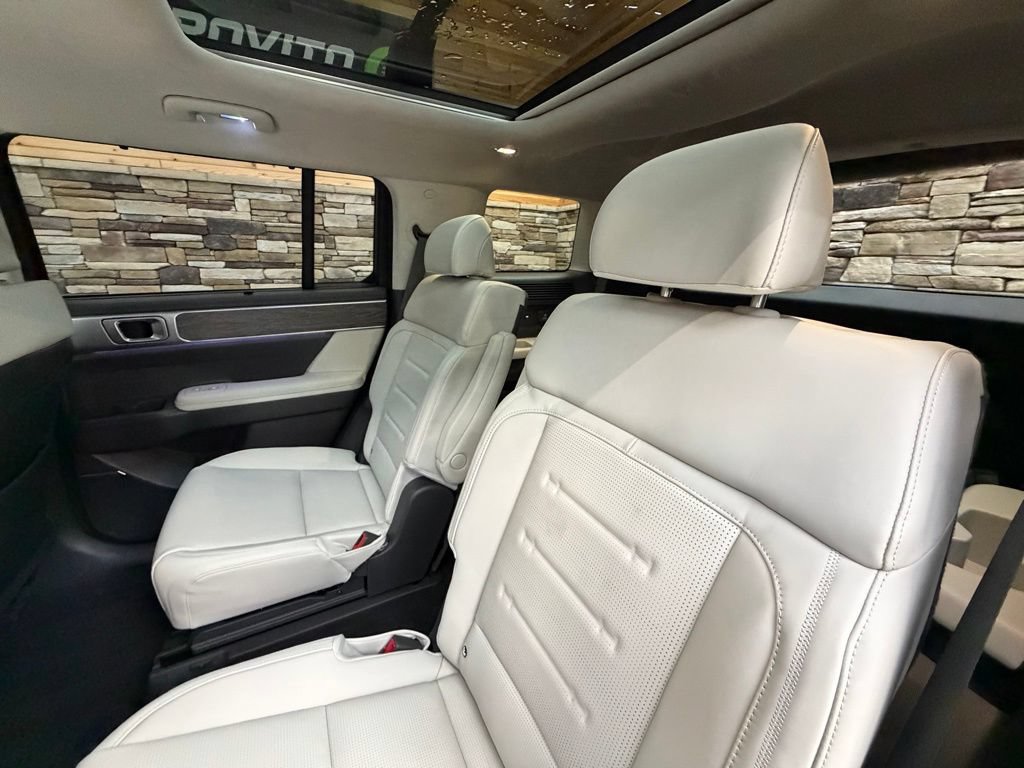 Used 2025 Hyundai Santa Fe Calligraphy AWD/4WD image 29