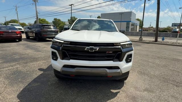 Certified 2024 Chevrolet Colorado Z71 w/ Z71 Convenience Package 2 AWD/4WD image 3