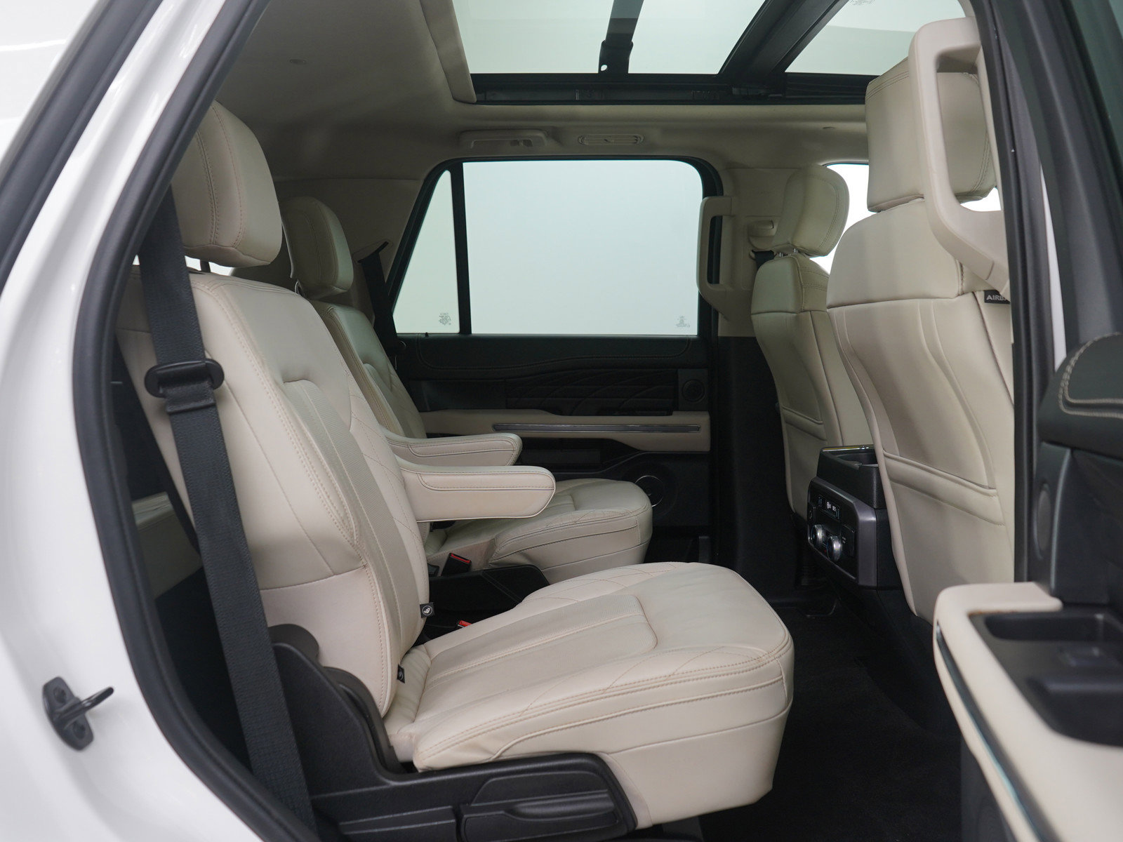Used 2021 Ford Expedition Platinum image 15