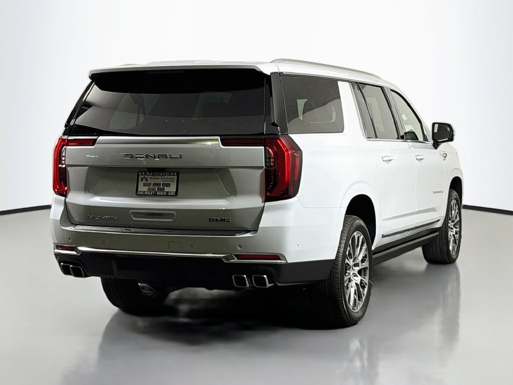 New 2026 GMC Yukon XL Denali w/ Denali Reserve Package AWD/4WD image 7