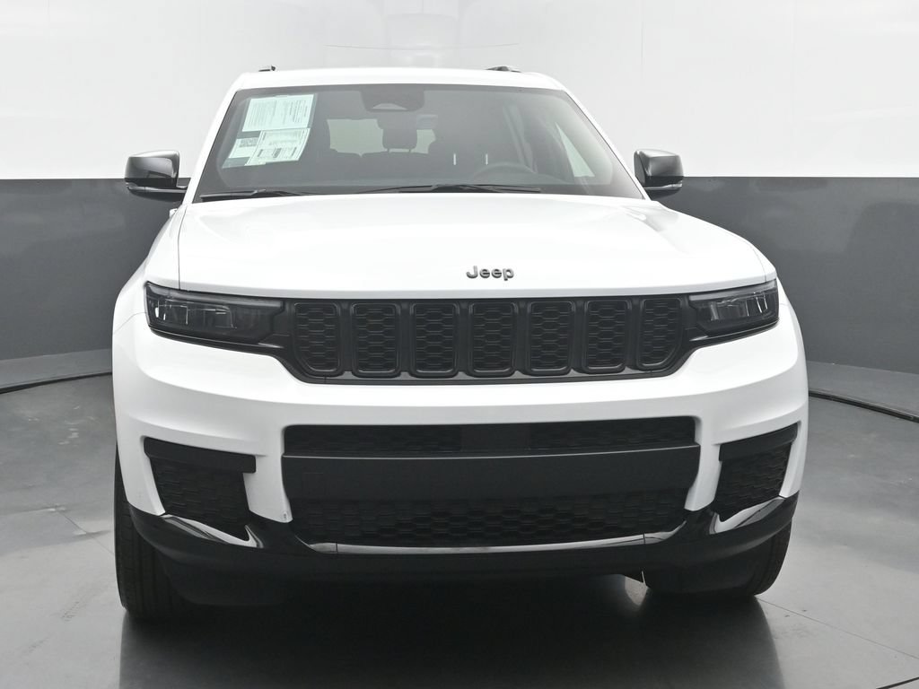 Used 2025 Jeep Grand Cherokee L Laredo AWD/4WD image 5