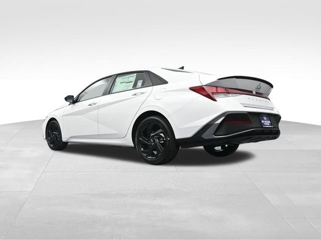 Certified 2026 Hyundai Elantra Sport FWD image 34