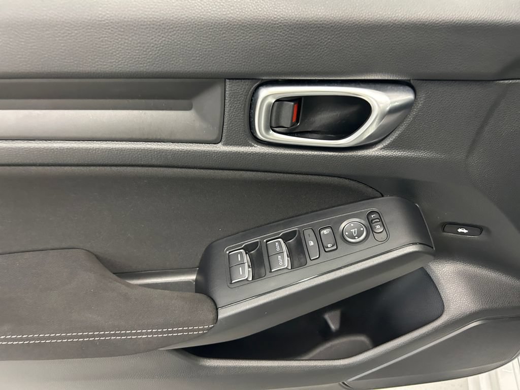 Used 2023 Honda Civic Sport image 17