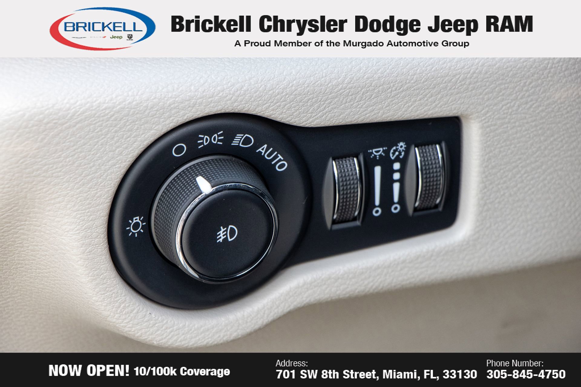 Used 2022 Chrysler Pacifica Limited image 25