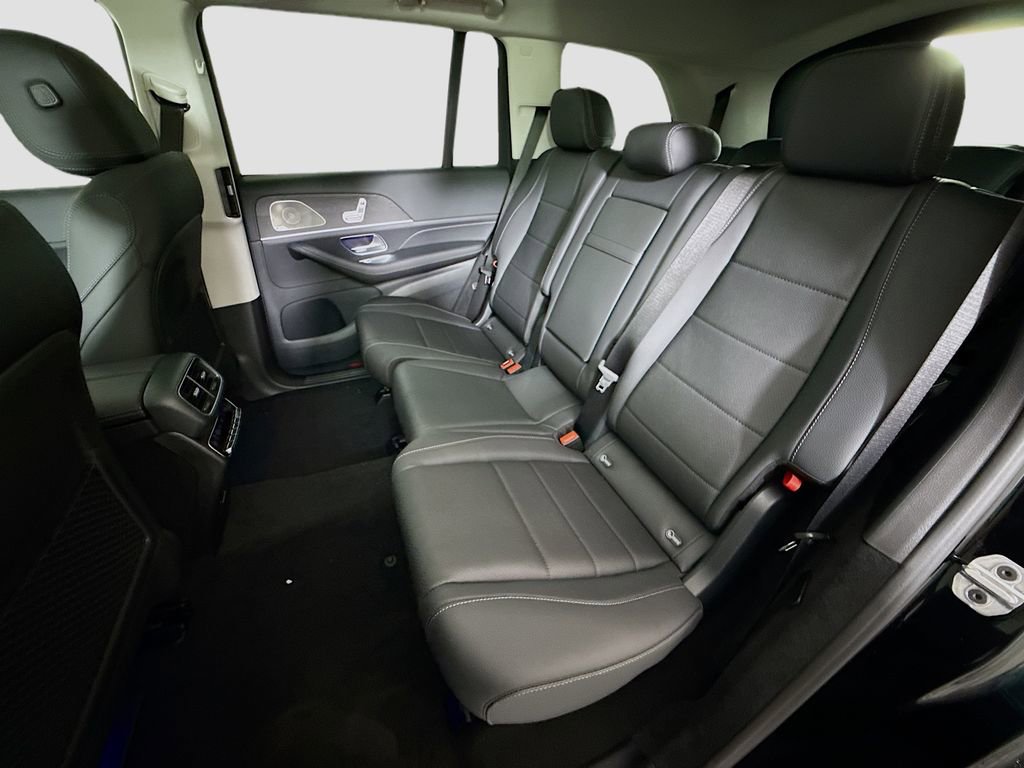 Used 2026 Mercedes-Benz GLS 450 4MATIC image 26