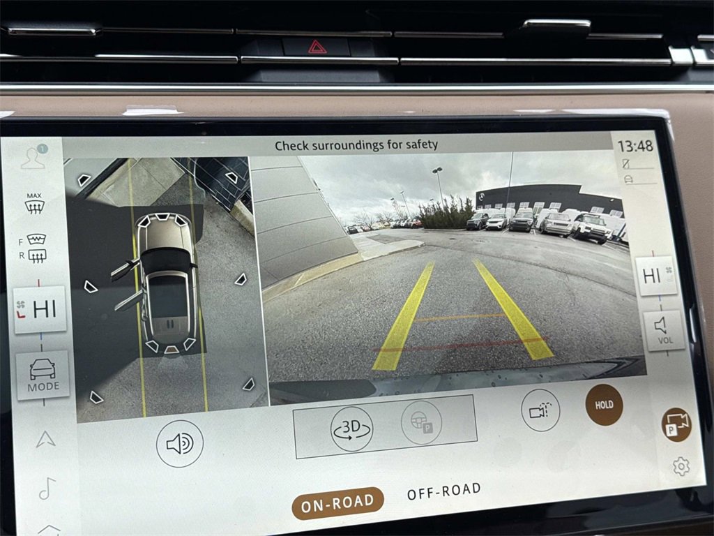 New 2025 Land Rover Range Rover SE image 23