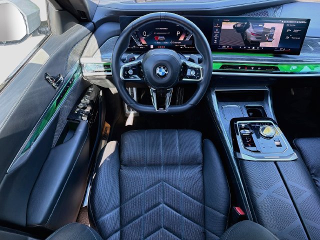 Used 2024 BMW 760i xDrive w/ Premium Package 2 AWD/4WD image 17